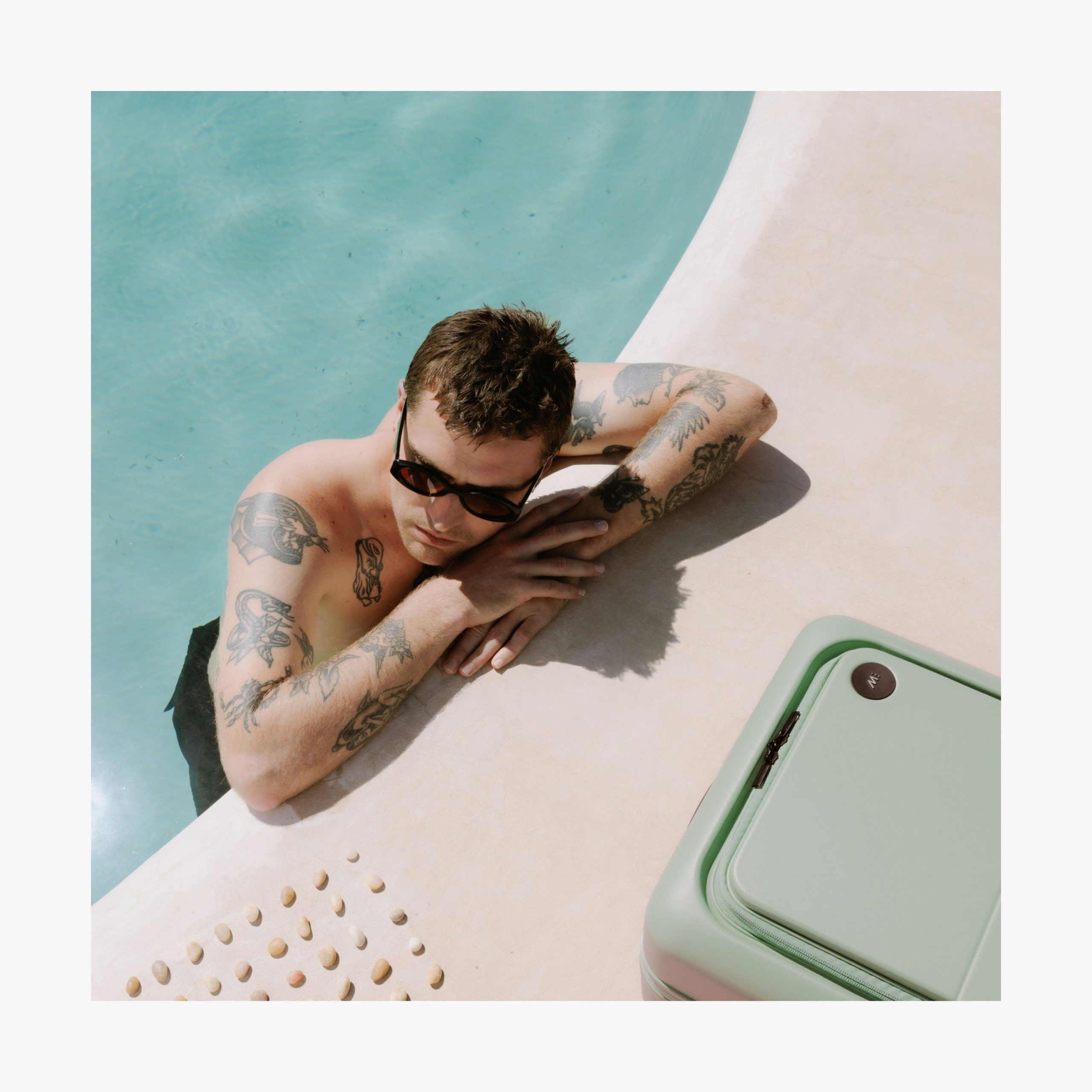 Check-In Large - Image 120