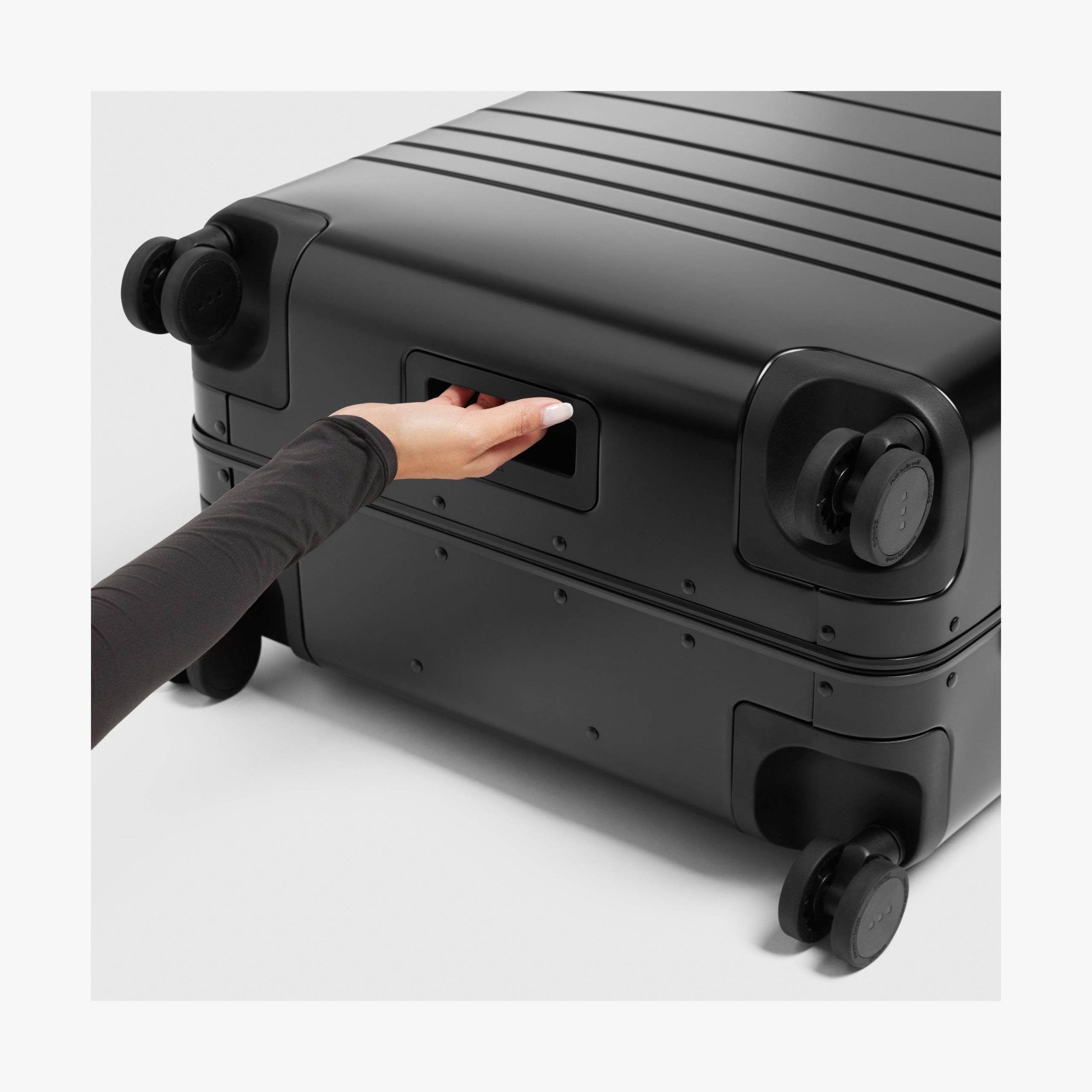 Aluminum Check-In Large - Image 29