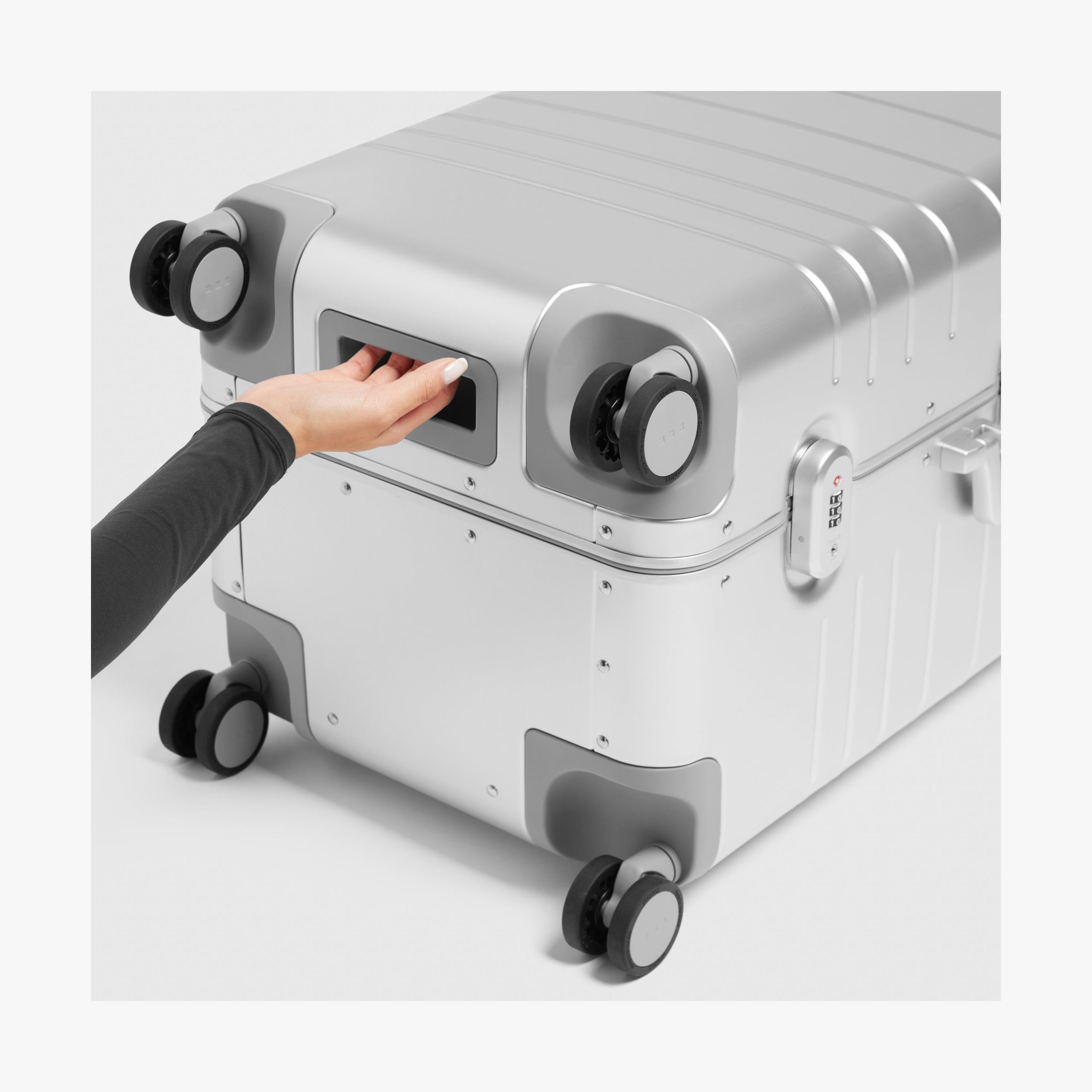 Aluminum Trunk Large - Image 44