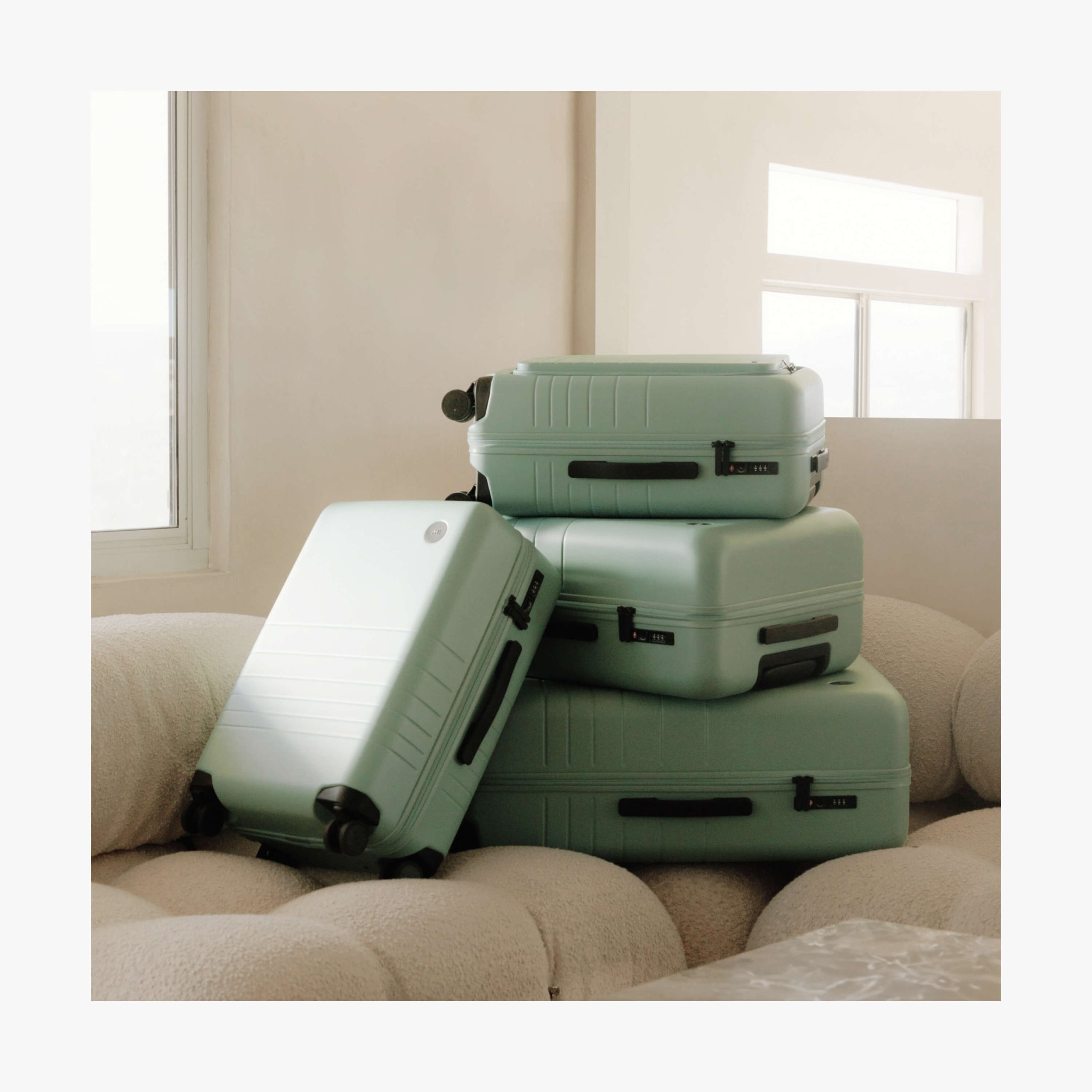 Check-In Large - Image 118