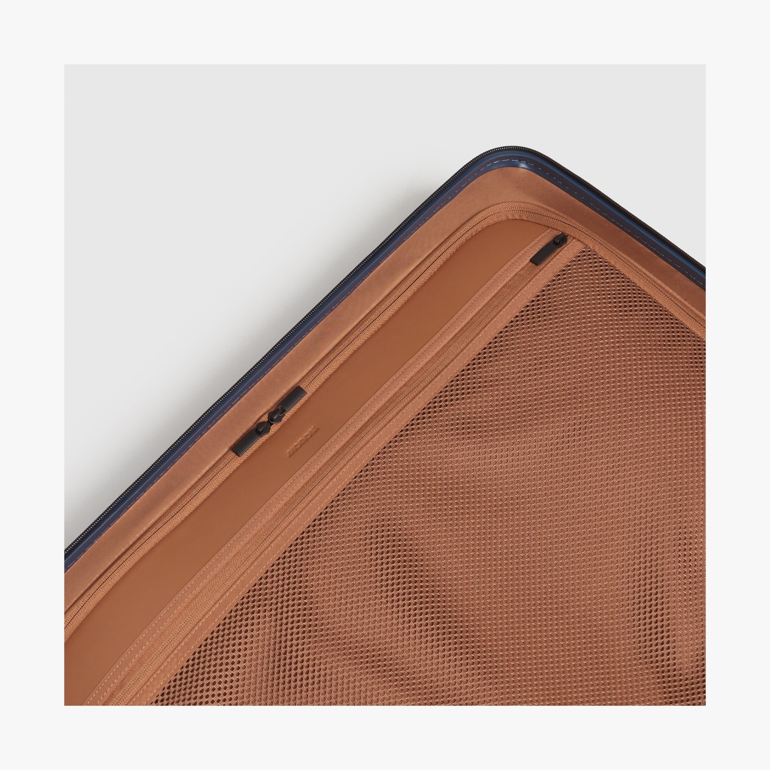 Check-In Large - Image 143